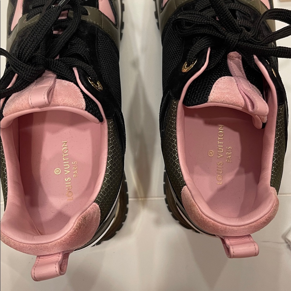 Guaranteed Authentic Louis Vuitton Run Away Sneakers Away Sneakers - Picture 12 of 12